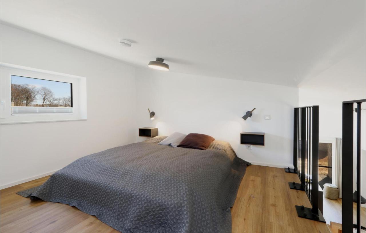 Awesome Home In Lembruch-Duemmer See With Kitchen 外观 照片